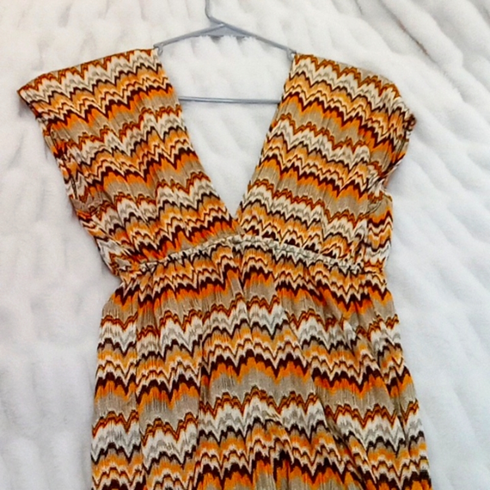 Golden Wave Pattern Dress